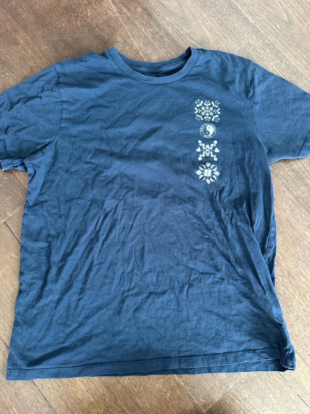 T&C Hawaii Short Sleeve Graphic Tees x 6 - Picture 2 of 13